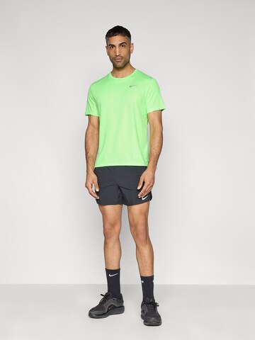 NIKE - Camiseta funcional 'MILER' en verde