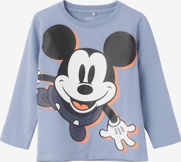 Tricou 'Daim Mickey' de la NAME IT pe albastru: față