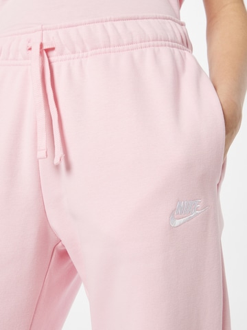 Nike Sportswear Zwężany krój Spodnie w kolorze różowy