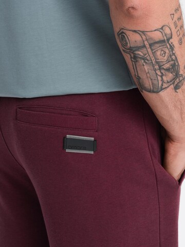 Regular Pantalon Ombre en rouge