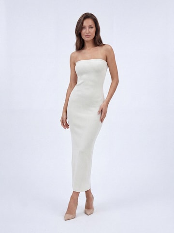 Nudyess Letnia sukienka 'Melrose Maxi' w kolorze beżowy