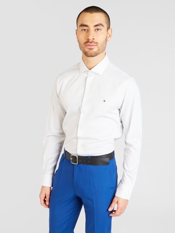 Coupe slim Chemise TOMMY HILFIGER en blanc : devant