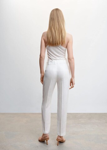 Regular Pantalon à plis 'Boreli' MANGO en blanc