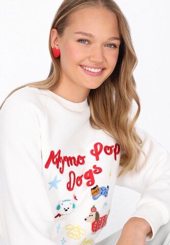 MYMO Sweatshirt 'Pop' in Wit