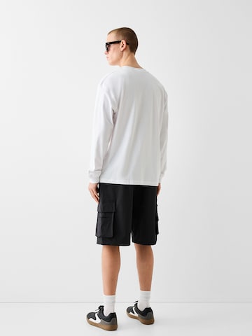 Bershka Regular Shorts in Schwarz