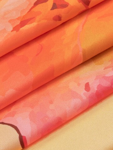 Bess Madrid Schal 'Roses From The West Nº One - Multicolour Satin Silk Scarf'‌‌‌‌‌‌‌‌‌ in Pink