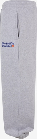 Loosefit Pantaloni 'KXM241-008-1' di K1X in grigio