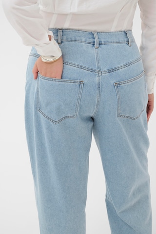 KAFFE CURVE Barrel Jeans 'Ninna' in Blue