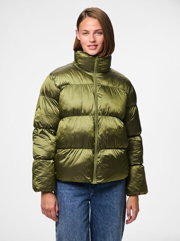 Veste d’hiver 'MILLA' PIECES en vert : devant