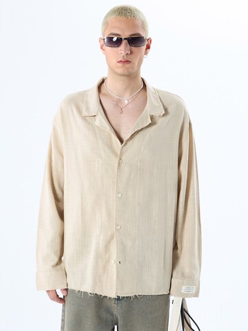 VAMOS CLO Button Up Shirt in Beige: front