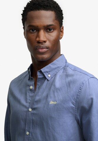 Coupe regular Chemise Superdry & Co en bleu
