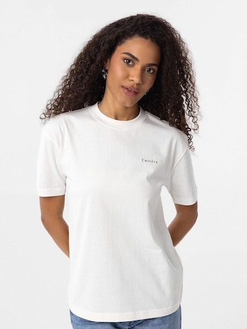T-shirt Cortera en blanc : devant