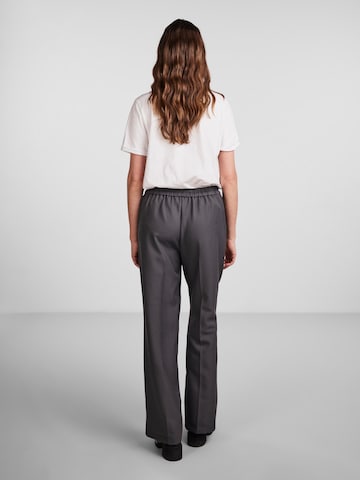 PIECES Loose fit Pleated Pants 'Neva' in Grey