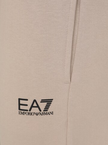 Tuta da jogging di EA7 Emporio Armani in beige