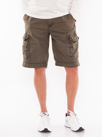 JET LAG Regular Cargo Pants in Green: front