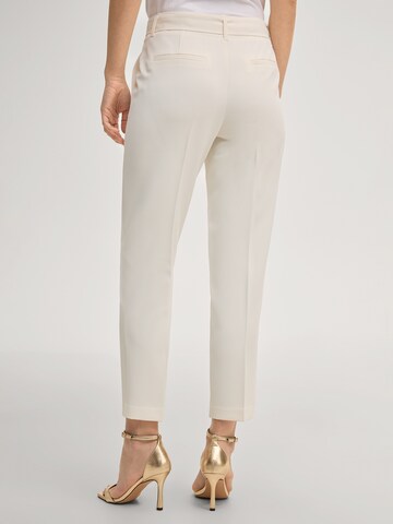 Coupe slim Pantalon à plis 'Penja' JOOP! en blanc