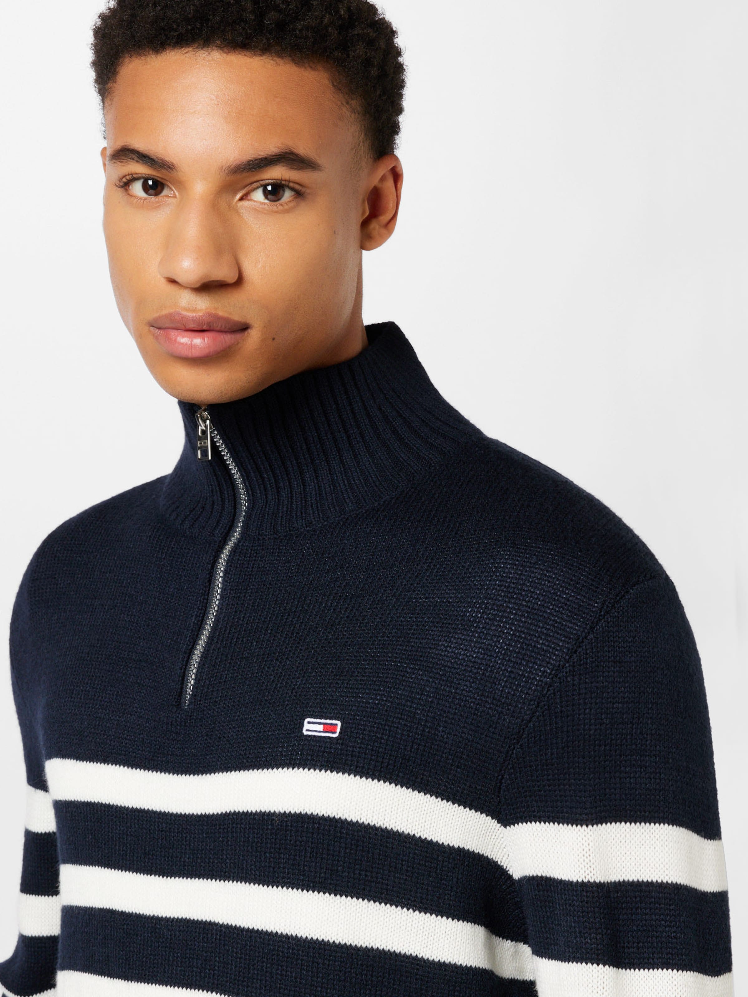 Tommy Jeans Sweater in Navy ABOUT YOU