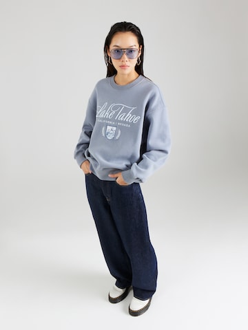 Abercrombie & Fitch Sweatshirt 'SUNDAY' in Blauw