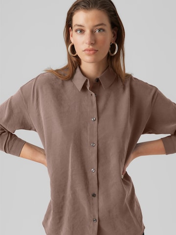 VERO MODA - Blusa 'QUEENY' en marrón