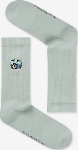 GREENBOMB Socken 'Camera' in Grün: Vorderseite