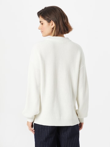 Pull-over 'KILIA' minimum en blanc