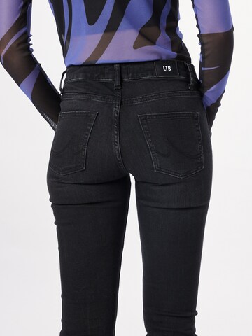 Coupe slim Jean 'ASPEN' LTB en noir