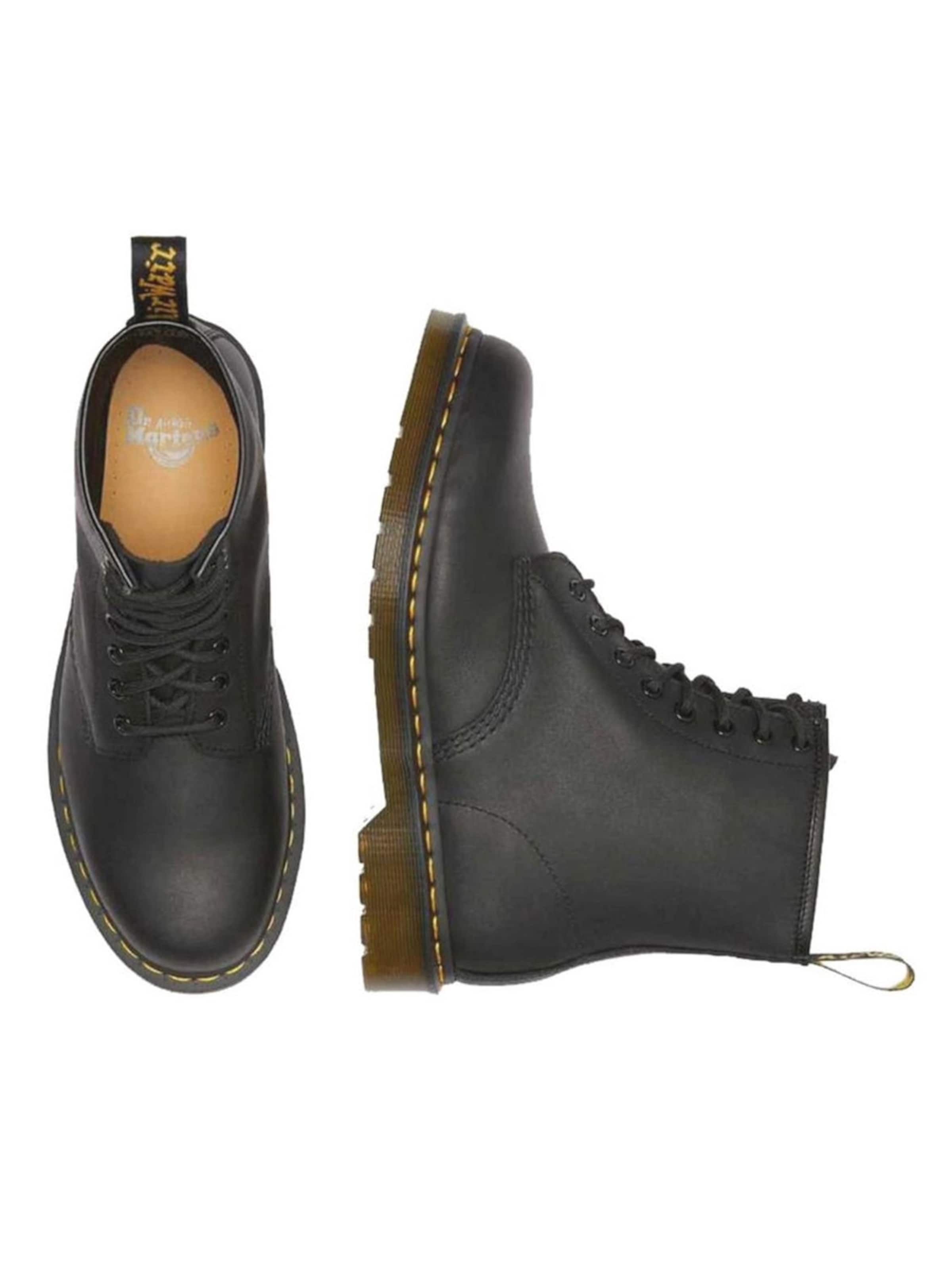 Dr. Martens Boots 'Unisex 1460 Greasy Black Boots' in Black
