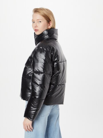 UNITED COLORS OF BENETTON Between-Season Jacket in Black