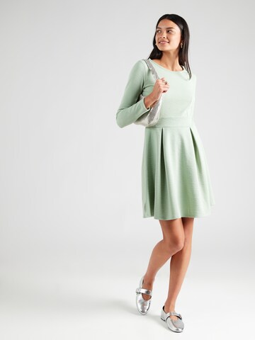 ABOUT YOU - Vestido 'Antonina' en verde