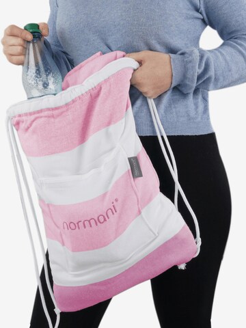 normani Badehandtuch mit Rucksackfunktion in Pink