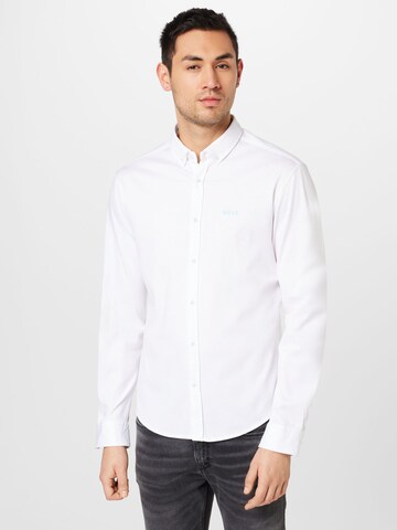 Coupe regular Chemise 'BIADO' BOSS en blanc : devant