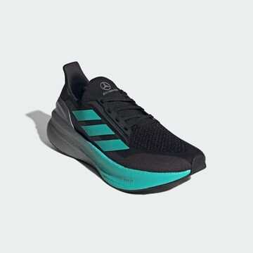 Chaussure de course 'Mercedes - AMG Petronas Formula One Team' ADIDAS PERFORMANCE en noir