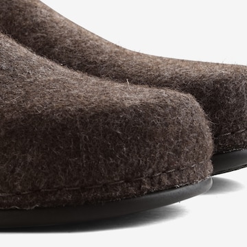 Travelin Slippers 'Be-Home' in Brown