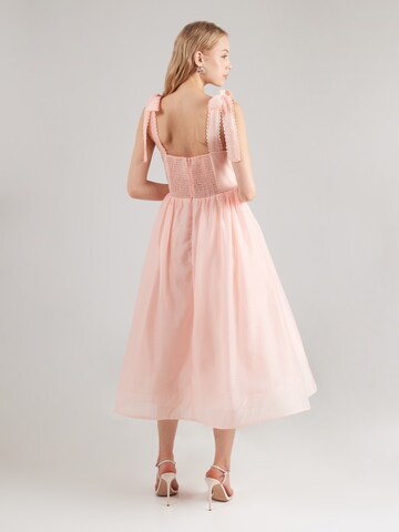 True Decadence Cocktail dress in Orange