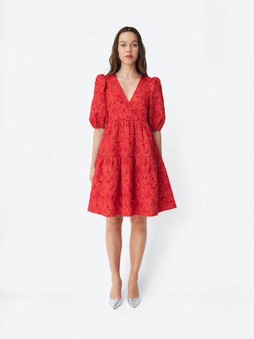Rochie de la Crās pe roșu: față