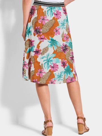 Goldner Rock in Mischfarben