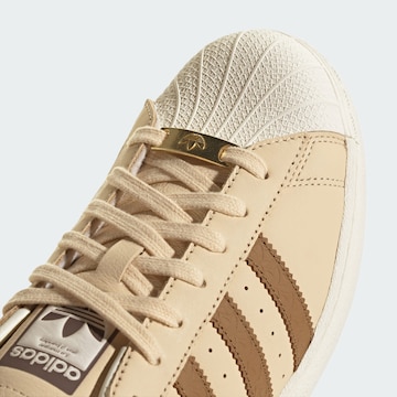 ADIDAS ORIGINALS Σνίκερ χαμηλό 'Superstar' σε μπεζ