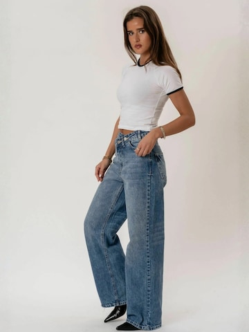 It's May Top ' Rosa ' in White