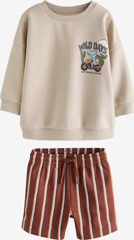 Next Set in Beige: voorkant