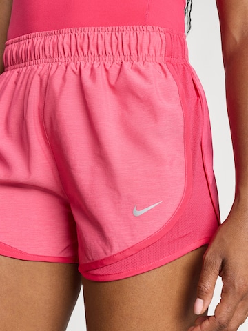 NIKE Regular Спортен панталон 'TEMPO' в розово