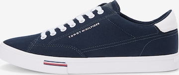 Baskets basses TOMMY HILFIGER en bleu : devant