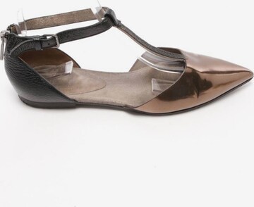 Brunello Cucinelli Flats & Loafers in 37,5 in Brown: front