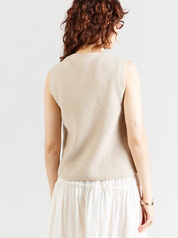 PIECES Knitted Vest 'PCSILLY' in Grey