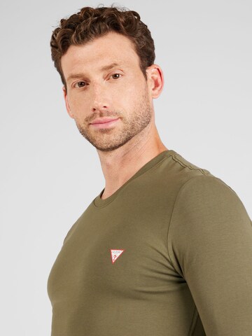 GUESS - Camiseta en verde