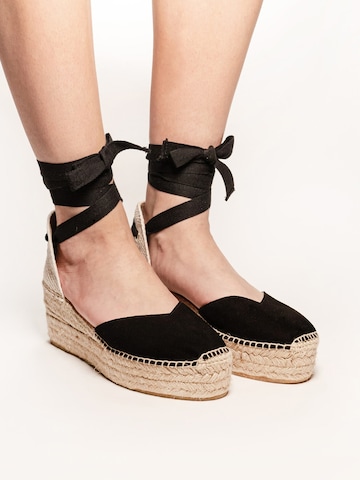 Sandalo 'Alpargata Cuña 6 cm' di Alhamas in nero: frontale
