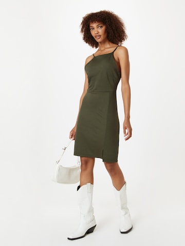 Robe 'Naomi' ABOUT YOU en vert