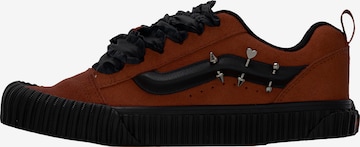 Baskets basses 'Knu Skool' VANS en marron : devant