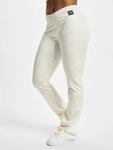 regular Pantaloni di ROCAWEAR in bianco