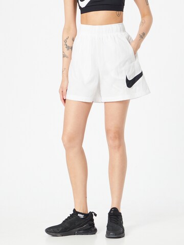 Wide leg Pantaloni de la Nike Sportswear pe alb: față