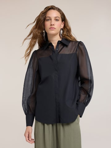 MOTIVI Blouse in Black: front